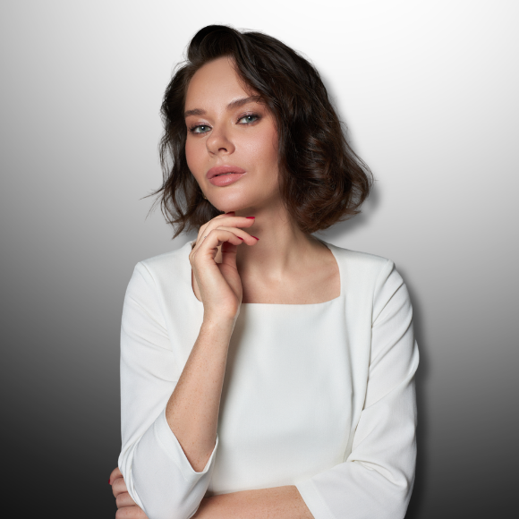 Корень Алиса Олеговна